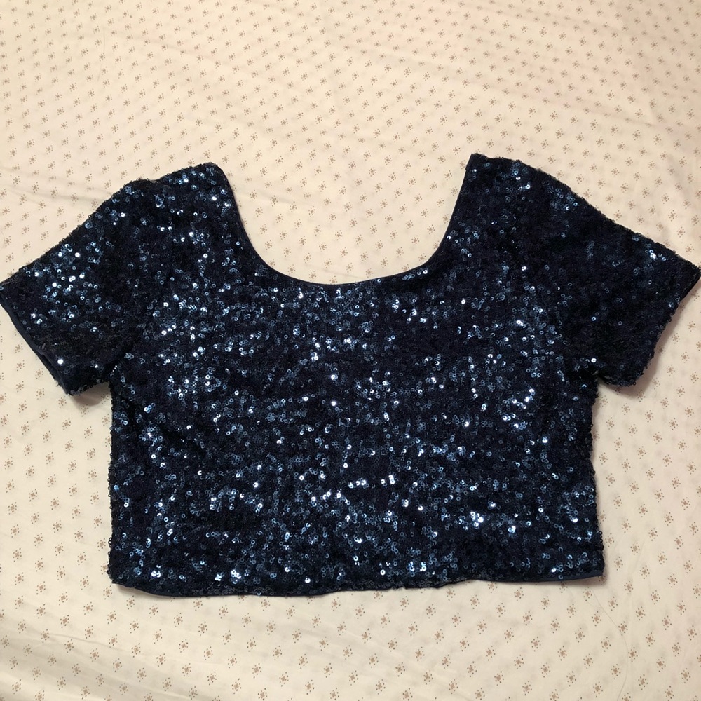 Sequin crop top 💙